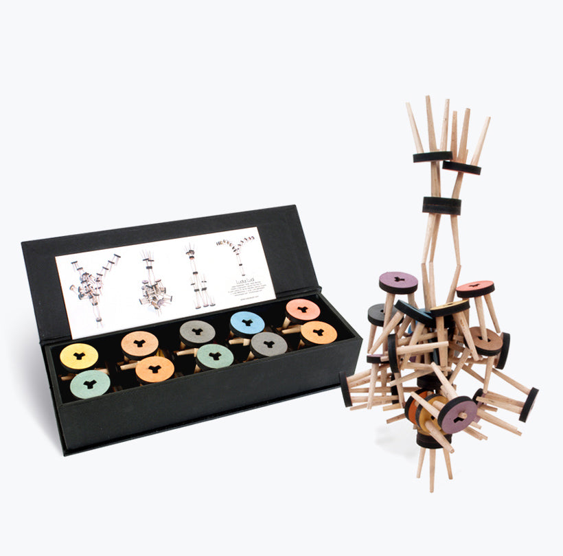 Los Taburetes miniatuur krukjes van hout in doos en opgebouwd
