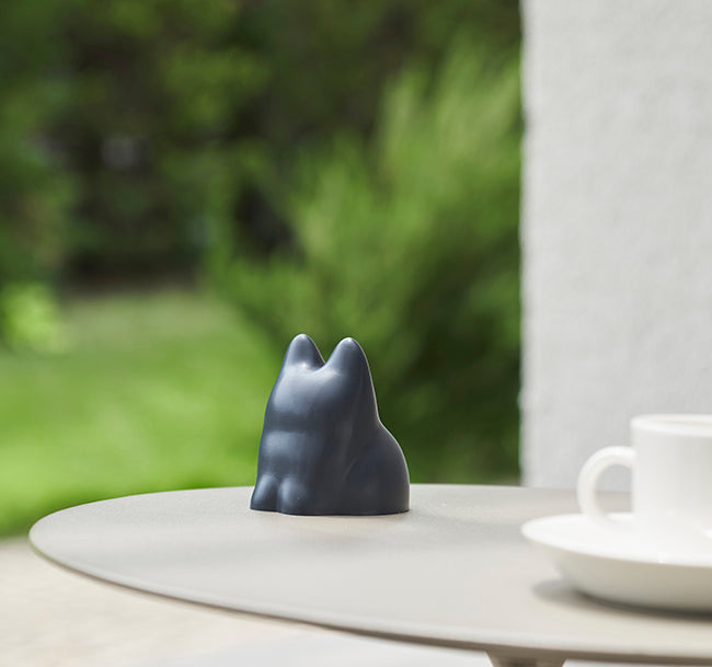 Koneko, small baking mould cat, black, close-up of object