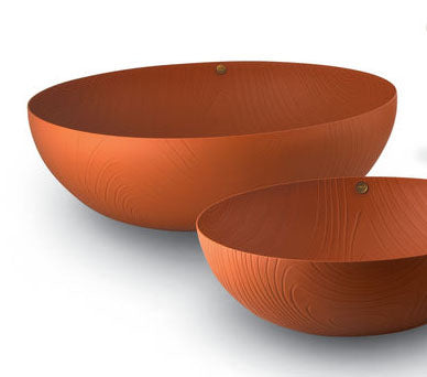 Alessi Veneer Bowl schaal, bruine houtnerf-print, naast kleinere maat