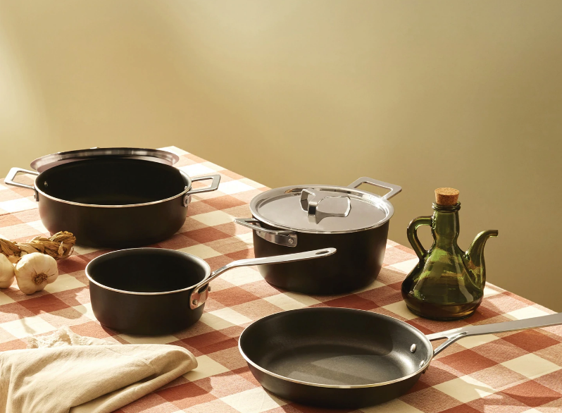 Alessi Pots & Pans set van hoge kookpan, lage braadpan, kleine steelpan en hapjespan, gerecycled aluminium
