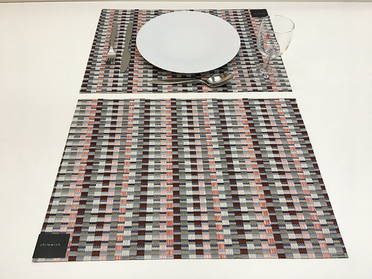 Chilewich Heddle placemat, beautiful series, in coral, grey and brown, with plate and cutlery
