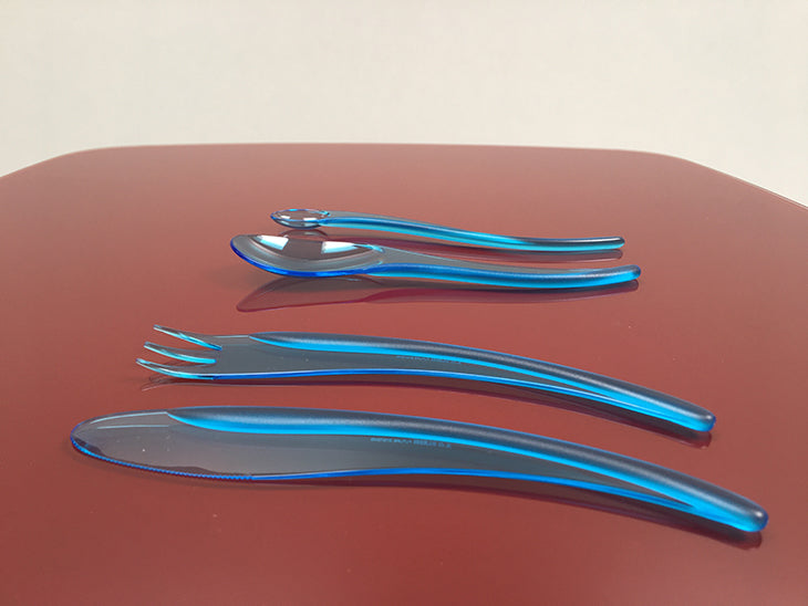 Alessi Zlin bestekset met mes, vork, lepel en longdrink lepel, blauw kunststof