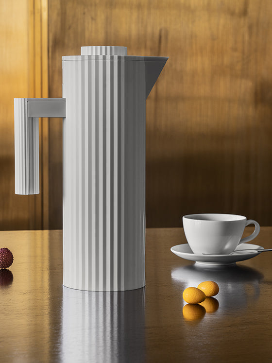 Alessi Plissé nieuwe thermoskan wit, met glazen binnenfles, van Michele De Lucchi