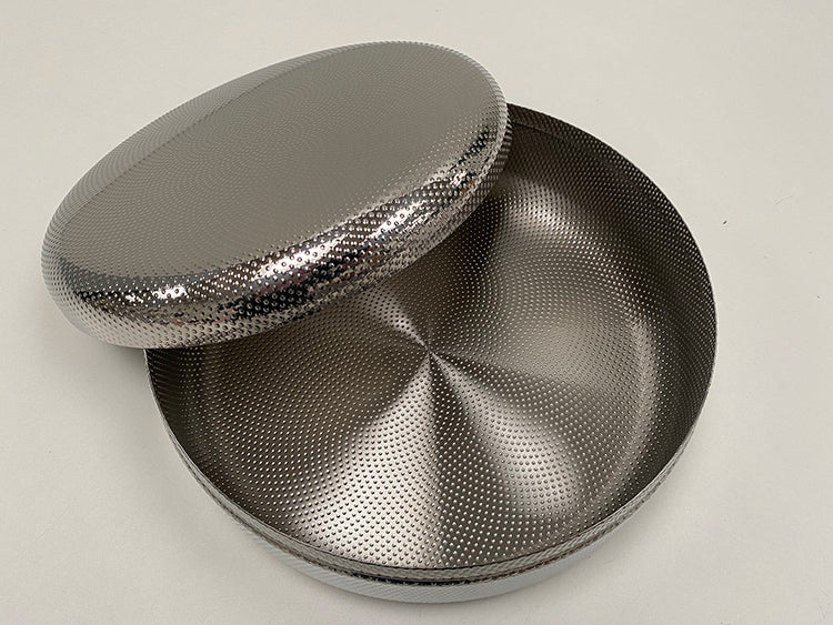 Biscuit tin with relief, 23 cm, with opened lid