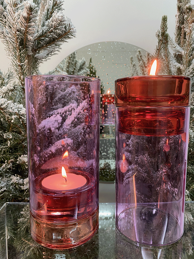 Windlicht Lys met brandend waxinelicht in glazen houder, roze glas.