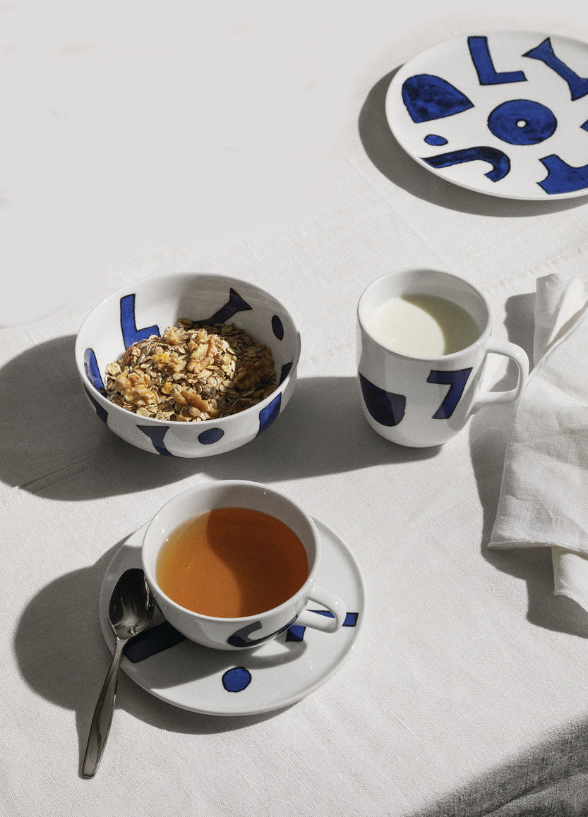 Yunokiware mok van Samiro Yunoki naast kom en kop-en-schotel uit de itsumo serie