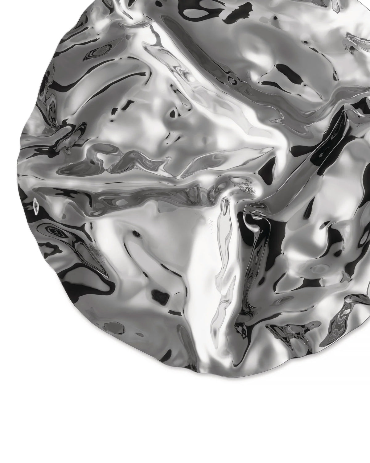 Detail van het geplooide staal van de Alessi Pepa schaal