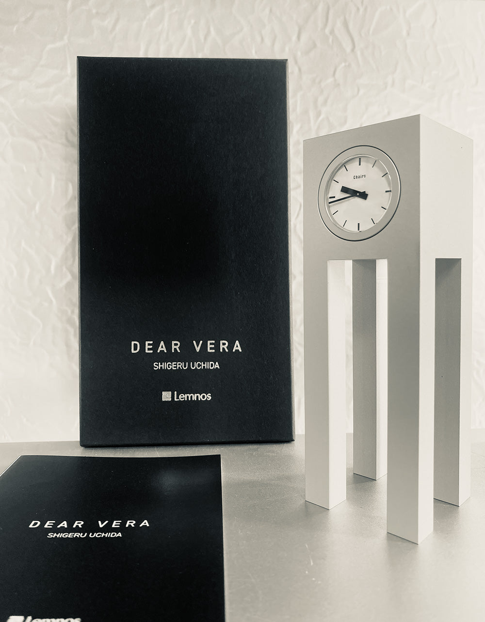 Dear Vera II tafelklok met verpakking en bijgeleverde handleiding
