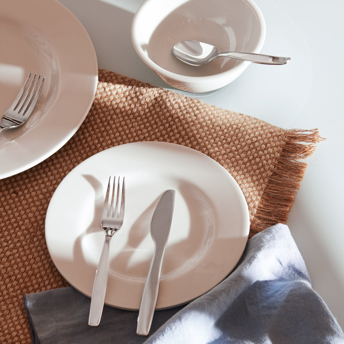Alessi Itsumo koffielepel ANF06/8 op tafel