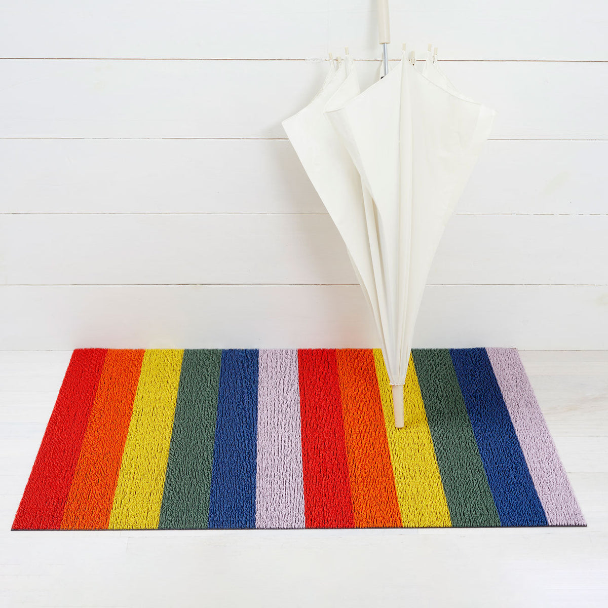 Chilewich Pride Stripe Rainbow als utility mat van 61 x 91 cm