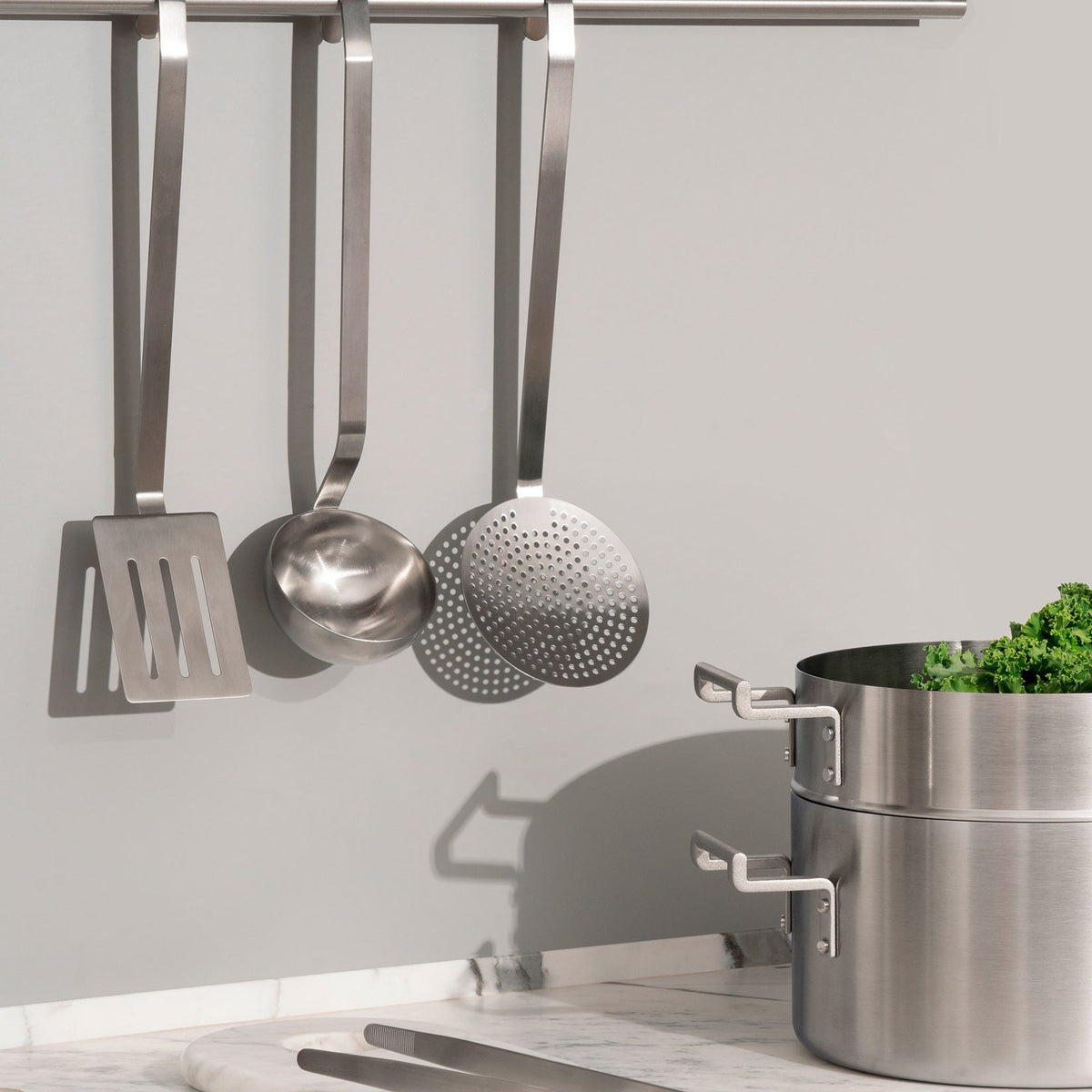 Alessi Keukengerei 4-delig Convivio DC07S4 op tafel
