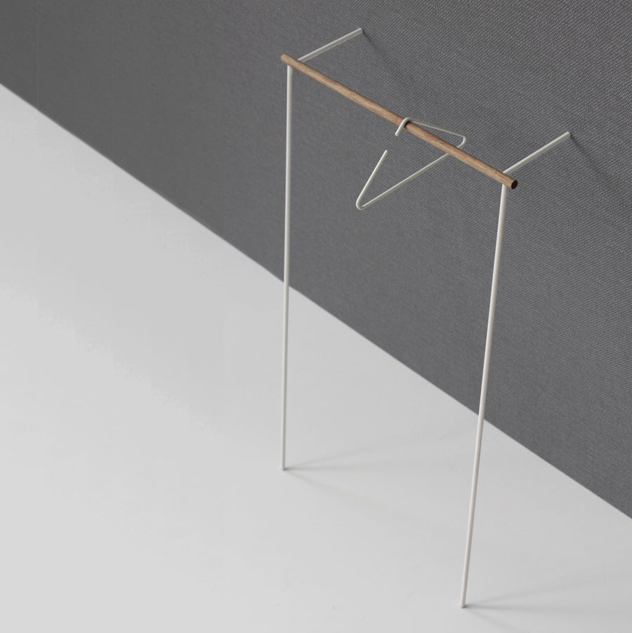 Alessi Leanon leunkapstok, hout met witte aluminium voet