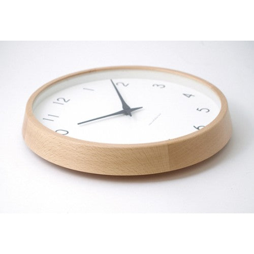 Campagne wandklok van beukenhout, licht bruin, diameter 29,4 cm